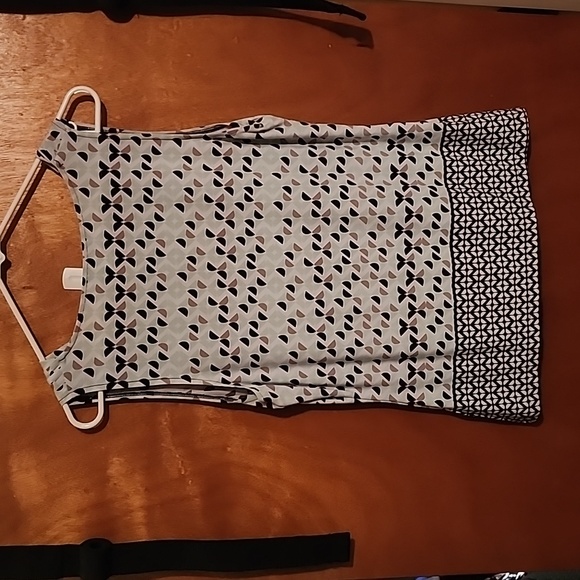 Top - Picture 2 of 2